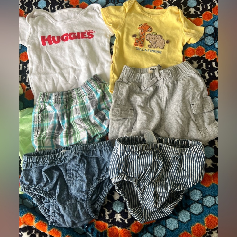 OshKosh B’Gosh Baby Boy Assorted Sumer Cotton pieces shorts & onesie - Picture 2 of 7